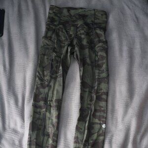 Lululemon Fast & Free 28" size 2 Incognito Camo Multi Gator Green